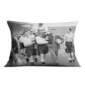 1946 FA Cup final at Wembley Charlton Athletic v Derby County Cushion (Insert: With Insert, size: 14" X 14")